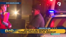 Auto terminó volcado en la avenida Abancay en el Cercado de Lima
