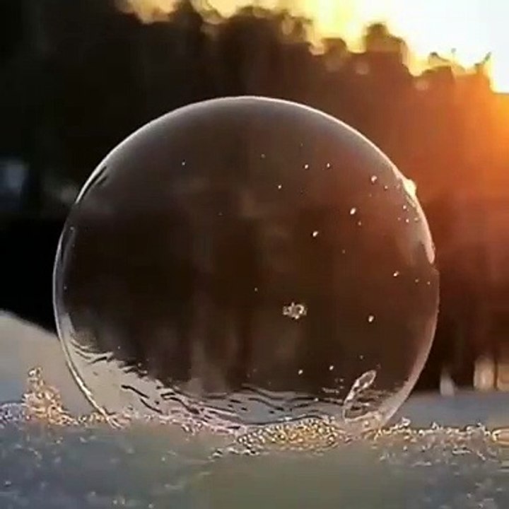 Magical Mesmerizing Frozen Bubble #shorts #viral #shortsvideo #video #innovationhub