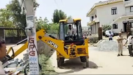 अतिक्रमण पर चला नपा का पीला पंजा