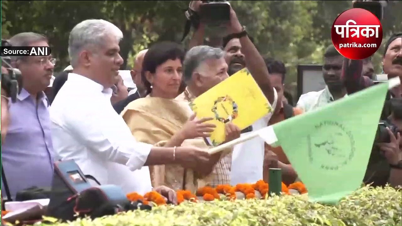 Video : सफेद बाघ के शावकों को छोड़ा गया, बेहद र...