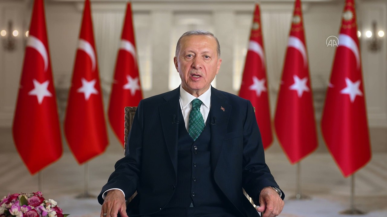 Erdoğan'dan Ramazan Bayramı mesajı: 14 Mayıs seçimlerini tamamladıktan sonra deprem bölgesinin imar ve ihyasının kesintisiz sürdüreceğiz