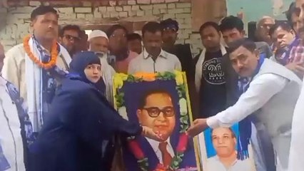 मैनपुरी: बसपा प्रत्याशी के समर्थन में मंडल कॉर्डिनेटर ने मांगे वोट, देखें वीडियो