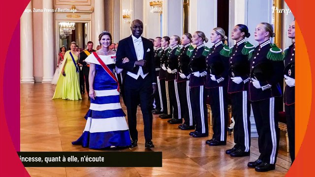 Martha Louise de Norvège sous l'emprise d'un manipulateur ? Son fiancé chaman détruit à la télévision par sa mère !