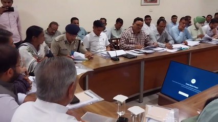 भूखंडों के पट़टे भी लो और उपचार भी कराओ