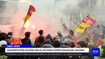 MANIFESTANTES INVADEM BOLSA DE PARIS CONTRA EMMANUEL MACRON