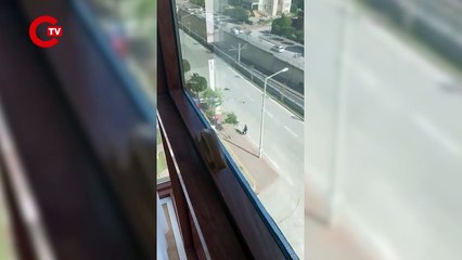 AKP Adana Çukurova İlçe binasına silahlı saldırı düzenlendi.