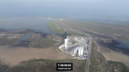 Foguete de Elon Musk explode no ar após lançamento