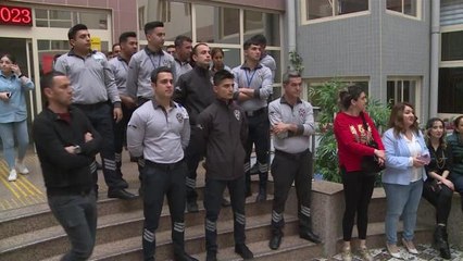 Seyhan Belediye Başkanı Akay, Personelin Bayramını Kutladı