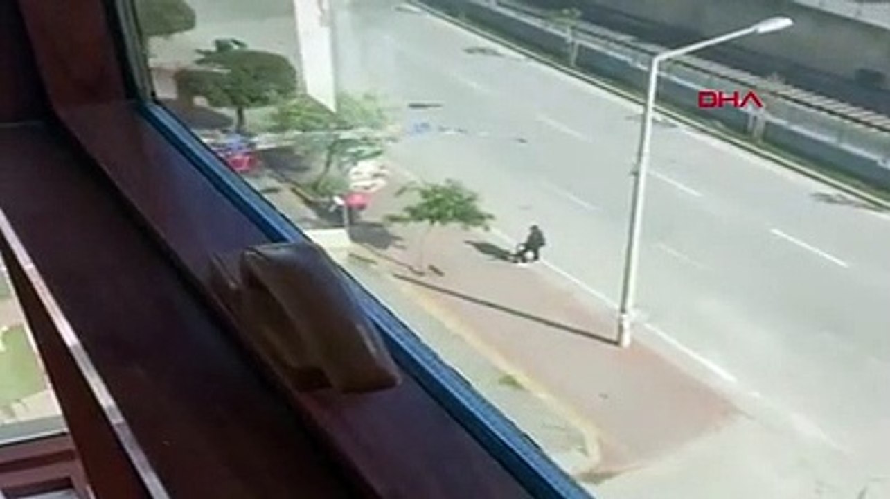 AK Parti'nin ilçe binasına silahlı saldırı