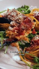 Nids de spaghetti à la sauce tomate et boulettes de viande