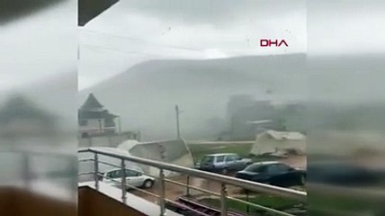 Kahramanmaraş'ta hortum anı kamerada