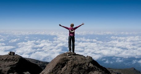 Cette étudiante de 24 ans va gravir le plus haut sommet de chaque continent en hommage à son papa décédé d'un cancer
