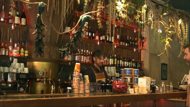 Λαμία: «Ανάσταση» για την εστίαση το Πάσχα - Μεγάλη η κίνηση στις καφετέριες της πόλης