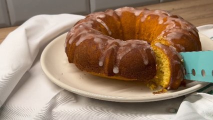 Fitness enthusiast shares the making of a delicious, fluffy & HEALTHY Easter cake