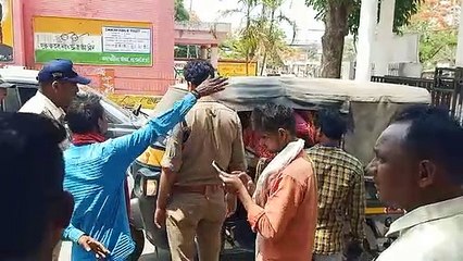 Video Story - मृतिका का शव लेकर कलेक्ट्रेट पहुंचे परिजन, कहा- आरोपियों के परिजन दे रहे धमकी