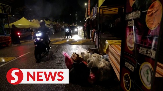 Volunteers collect food for needy to combat Ramadan food waste