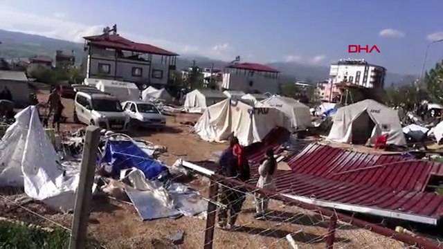 Pazarcık'ı şimdi de hortum vurdu: ölü ve yaralılar var