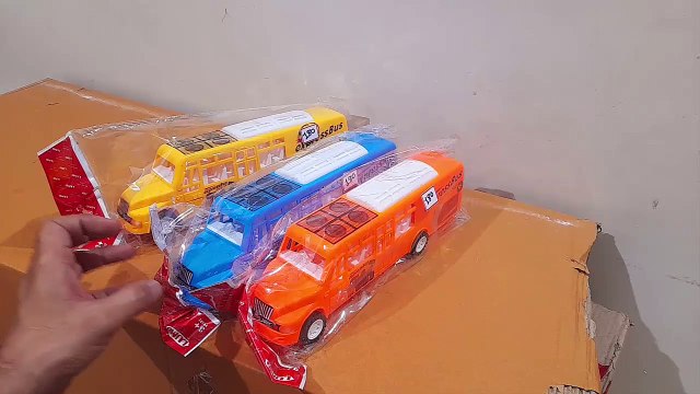 Unboxing and Review of luminoso School Bus with Passengers in bus toy for Children gift