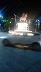 आकर्षक रोशनी से जगमगा रही महाराजा सज्जन सिंह जी की प्रतिमा