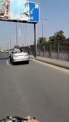 En route pour le garage, il était temps