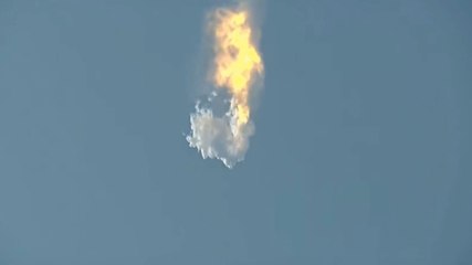 Explosión de Starship de SpaceX después de su lanzamiento.