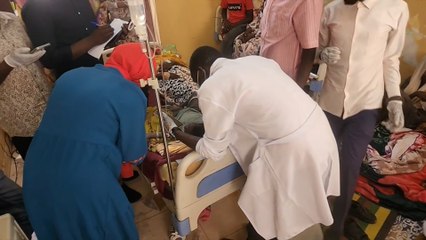 مستشفيات خارج الخدمة في السودان والآلاف يهربون من الخرطوم