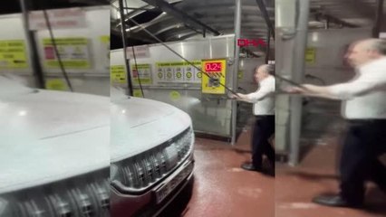 BURSA-BAKAN VARANK TOGG'U ELLERİYLE YIKADI