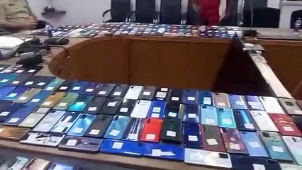 Скачать видео: Police returned 400 mobiles worth 70 lakhs