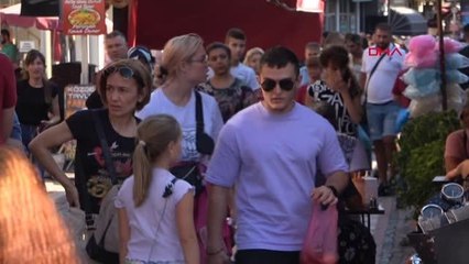 PROF. DR. KARLIKAYA: TÜRKİYE'DE İNSANLARIN YÜZDE 80'İ SİGARAYA 18 YAŞINDAN ÖNCE BAŞLIYOR