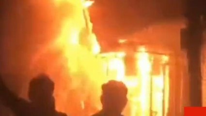 सतना: कपड़े की दुकान में लगी भीषण आग,मचा हड़कंप,जानिए आग लगने का कारण