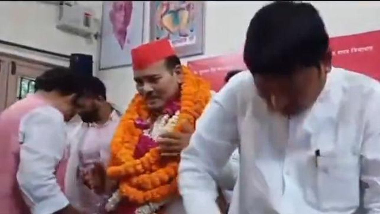 बरेली:सपा जिलाध्यक्ष व चार अन्य पर मारपीट का मुकदमा दर्ज,ड्राइवर ने लिखवाया मुकदमा