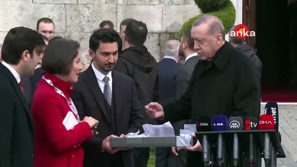 Erdoğan'dan gazeteciye: Kız, gel gel, bunu her yerde bulamazsın