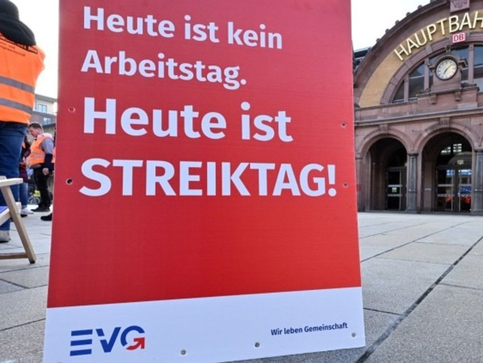 Bundesweiter Warnstreik: Hier gibt es Verspätungen und Ausfälle