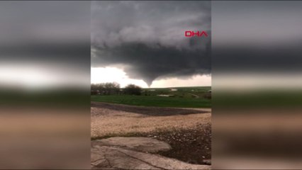 Diyarbakır’da oluşan hortum kamerada