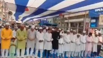 किशनगंज: शहर के सौदागर पट्टी स्थित बड़ी मस्जिद में अलविदा जुमे की नमाज अदा की गयी