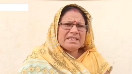 आशिक मिज़ाज़ शिक्षक से तंग सभी छात्राओं ने कटबाया स्कूल से नाम, अध्यापिका...