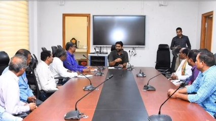 కామారెడ్డి: వేడుకలకు వారందరినీ ఆహ్వానించాలి.. కలెక్టర్ సూచన..!