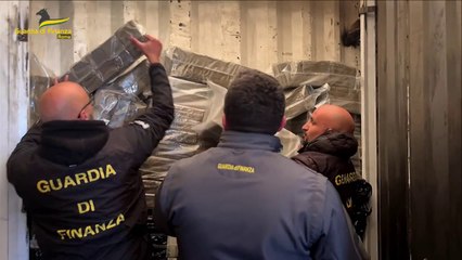 Roma, intercettato Tir carico di hashish. Arrestato il conducente
