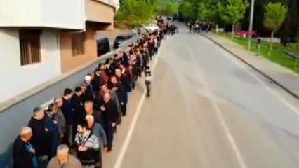BURSA'DA TOPLU BAYRAMLAŞMADA REKOR: 1 KİLOMETRELİK KUYRUK OLUŞTU