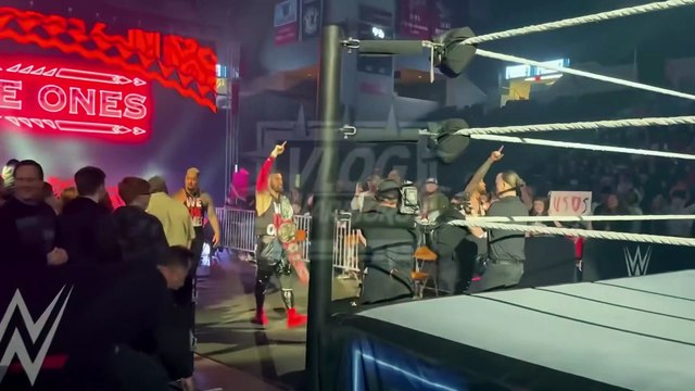 The Bloodline vs Braun Strowman & Brawling Brutes Full Match - WWE Live Holiday Tour 12/10/22