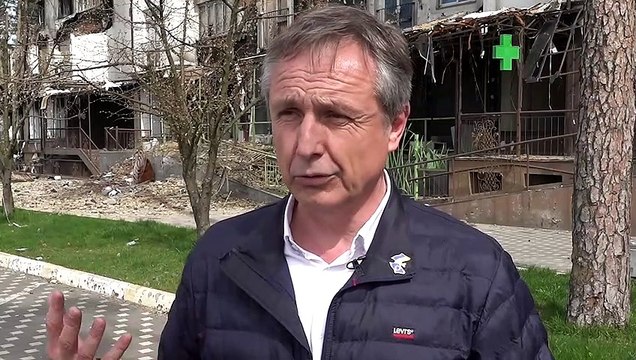 Christophe Rouillon, maire de Coulaines dans la Sarthe en visite à Irpin en Ukraine en avril 2023