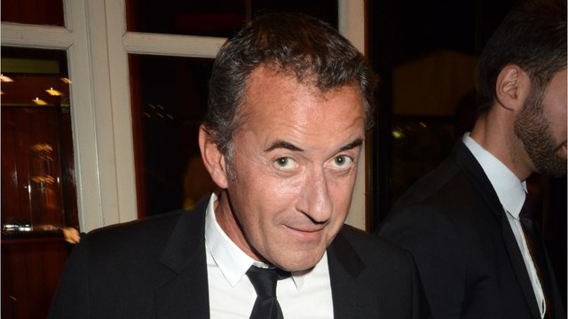 VOICI - Christophe Dechavanne : son père lui a laissé une dette colossale