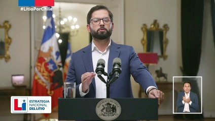 El presidente chileno, Gabriel Boric, habla en cadena nacional sobre su plan de nacionalización del litio.