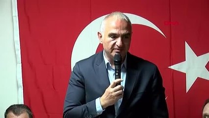 BAKAN ERSOY, DEPREMZEDELER İLE AKŞAM YEMEĞİNDE BİRARAYA GELEREK BAYRAMLAŞTI