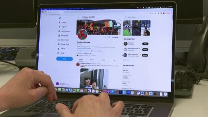 Twitter remove selo de verificação azul de usuários que não pagam