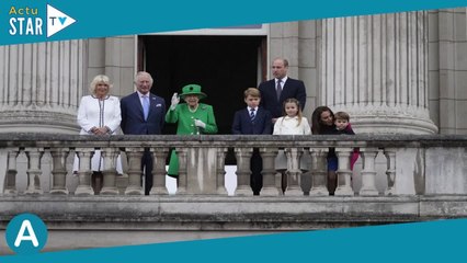 William et Kate : cette photo touchante jamais dévoilée d'Elizabeth II avec leurs enfants juste avan