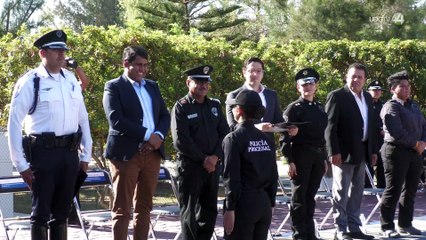 Son 35 nuevos policías custodios que se graduaron este jueves