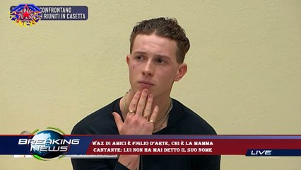 Wax di Amici è figlio d’arte, chi è la mamma  cantante: lui non ha mai detto il suo nome