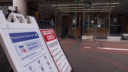 Ex-presidente Toledo se entrega à Justiça dos EUA para ser extraditado ao Peru