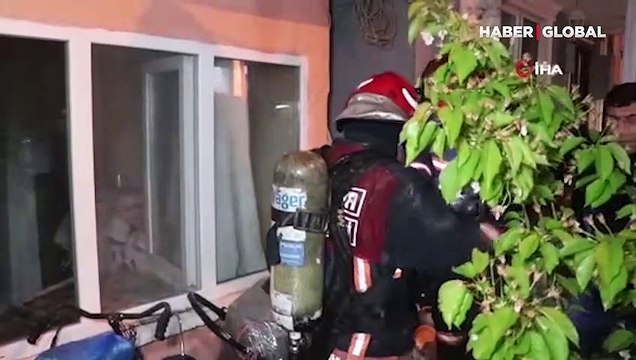 Sakarya'da mahalleliyi sokağa döken yangın!